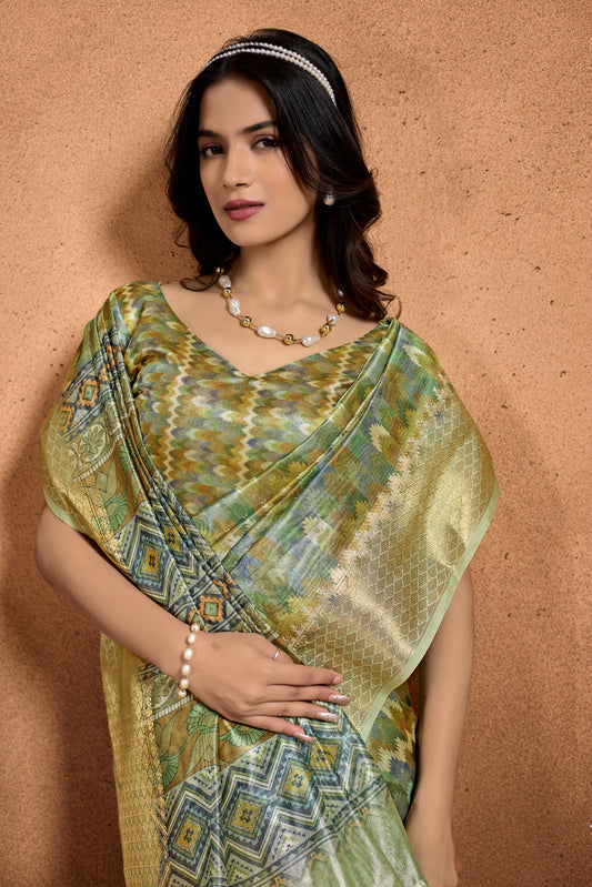 Elegant Soft Silk Saree With Traditional Geometric & Floral Weaving For Women