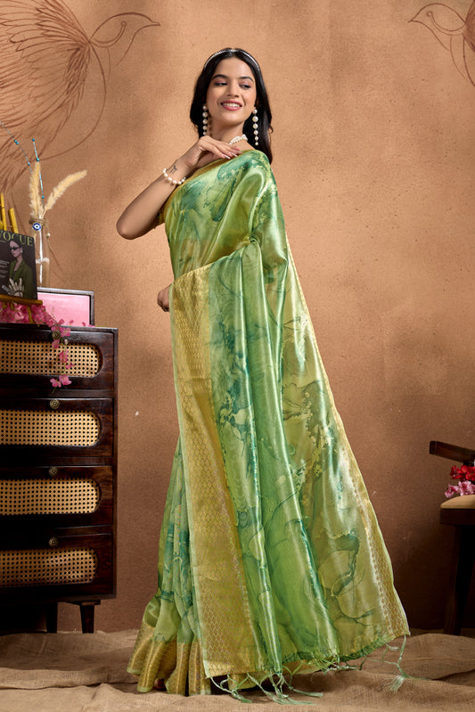Elegant Green Soft Silk Blend Saree With Designer Pallu For Women